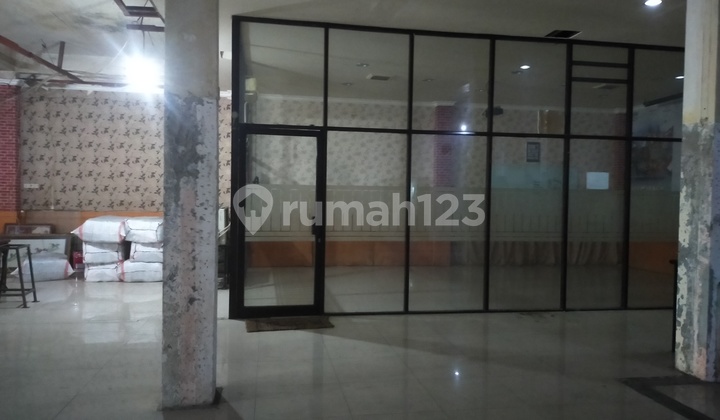 Shop House for Rent in Embong Sawo, Central Surabaya 2