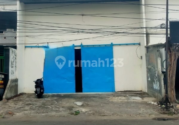 Good Warehouse on Demak Street, Surabaya Ready to Use
