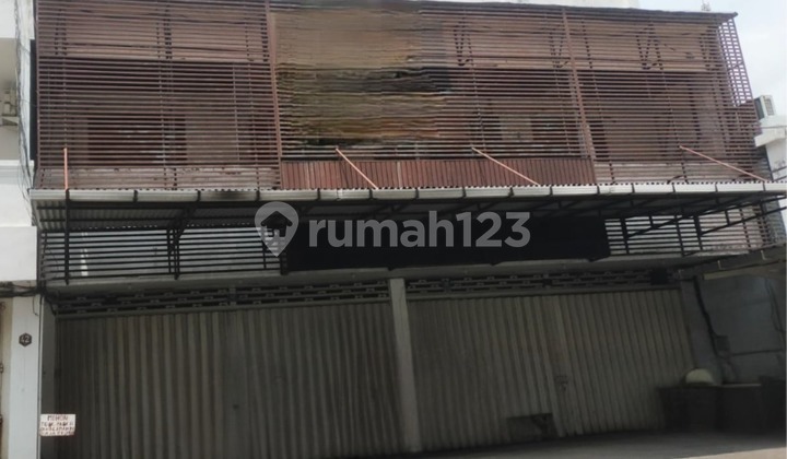 Ruko Disewakan di Embong Sawo Surabaya Pusat Ruko Disewakan di Embong Sawo Surabaya Pusat