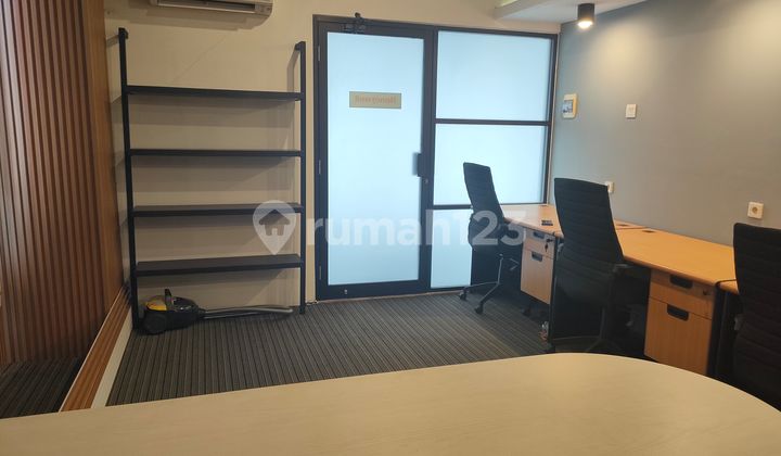 For Rent Office Tower Royal 55 Fully Furnished 2