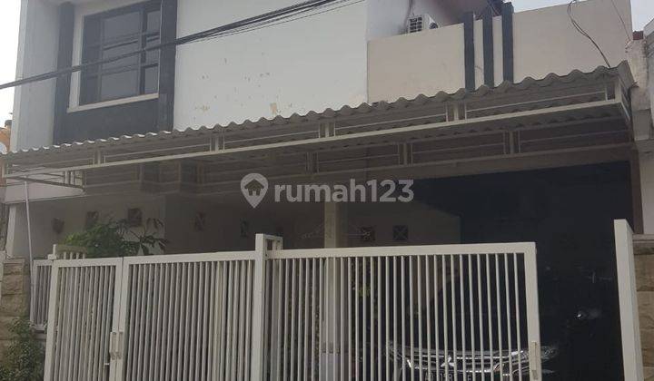 Dijual Rumah Siap Huni Carport Luas Semi Furnished 1