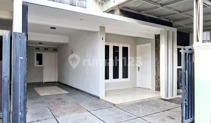 2-Story House Ready to Occupancy Strategic Location in Rawamangun Complex