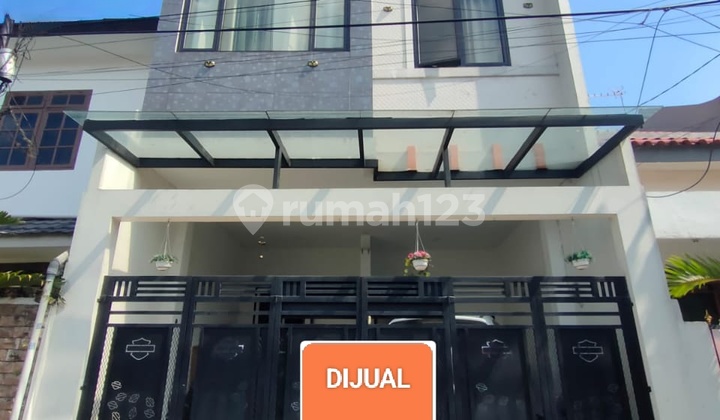 Rumah Modern Minimalis 3,5 Lt Ada Rooftop di Pulo Asem, Jakarta