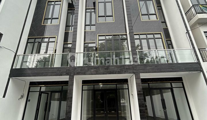 Murah Ruko 100% Baru 4 Lantai, Ada Lift & Rooftop Di Rawamangun