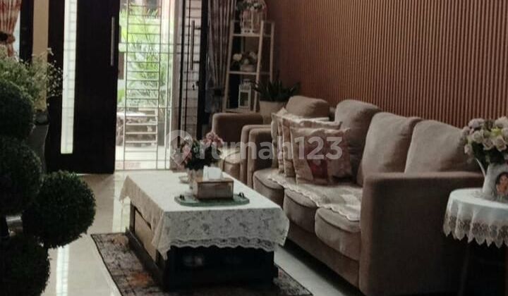 Rumah Estetik 2 LT Furnished, Dkt Summarecon Bekasi