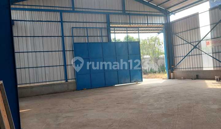 600 M² Warehouse with 40ft Container Access, Ready for Use in Setu Burangkeng, Bekasi 600 M² Warehouse with 40ft Container Access, Ready for Use in Setu Burangkeng, Bekasi