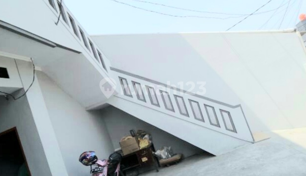 20-Door Boarding House, Strategic Location Ready for Profit in RW Buaya, Cengkareng 2