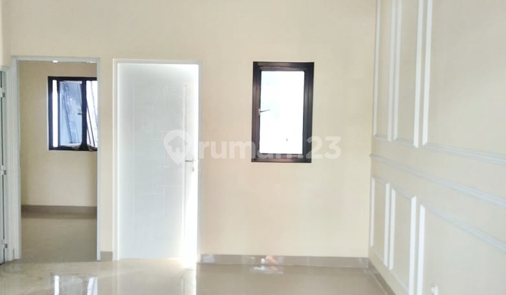 Murah Promo, Rumah 2 Lt Scandinavian 100% Baru di Pesona Anggrek