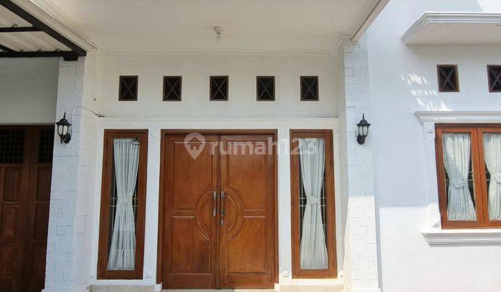 Rumah Elegan 2 Lantai Di Billymoon, Pondok Kelapa, Jakarta Timur 1