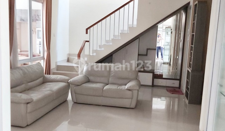 Rumah Bagus 2 Lt Di Cluster Water Spring, Grand Wisata Bekasi 2