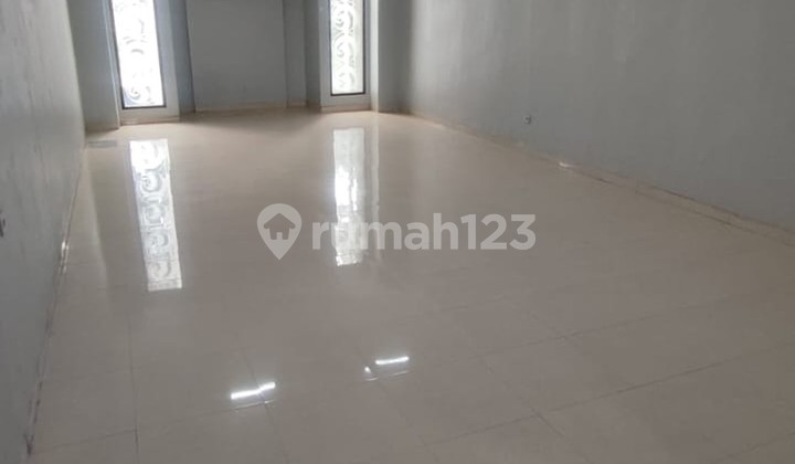 Strategic Shop House Near Jombor & Sleman City Center Strategic Shop House Near Jombor & Sleman City Center