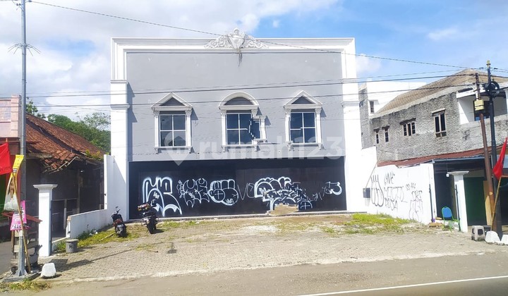 For Rent: Shop House/Warehouse Strategically Located Near Sleman City Hall, Mlati. For Rent: Shop House/Warehouse Strategically Located Near Sleman City Hall, Mlati.