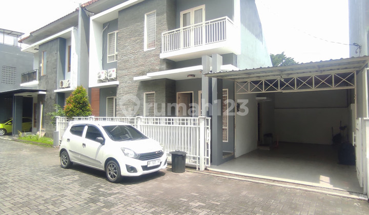 Disewakan Rumah 2 Lantai Lokasi Strategis Dekat Kampus Uii Ngaglik Sleman