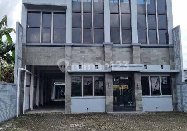 Building for Rent, Perfect for Office, Caturtunggal, Depok, Sleman Building for Rent, Perfect for Office, Caturtunggal, Depok, Sleman