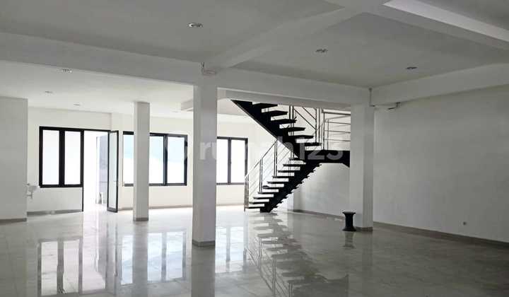 Strategic 2-Story Shop House in Mantrijeron, a Step Away from Jokteng Wetan & City Center 2