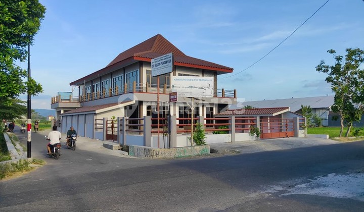Disewakan Tempat Usaha 2 Lantai di Berbah, Sleman Disewakan Tempat Usaha 2 Lantai di Berbah, Sleman