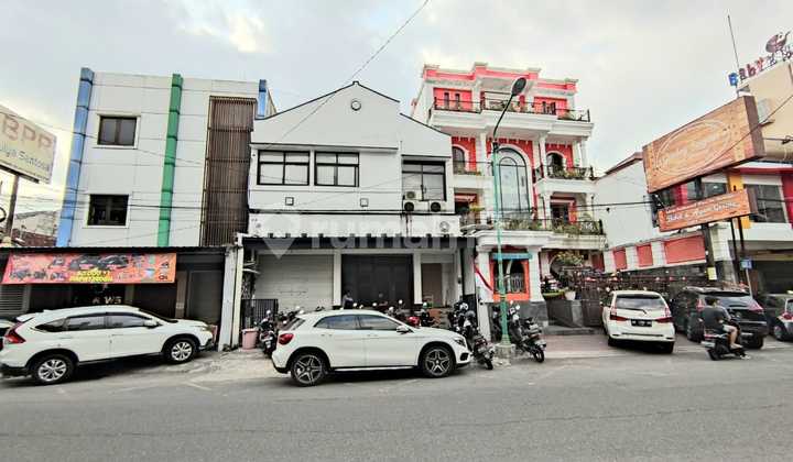 2-Storey Shop House in the Center of Bustling Jl. Prof. Yohannes, Near UGM