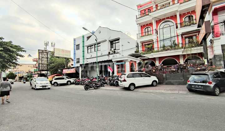 2-Storey Shop House in the Center of Bustling Jl. Prof. Yohannes, Near UGM 2