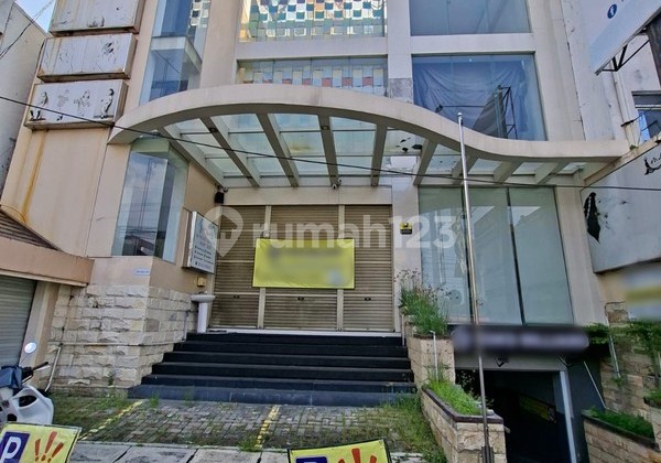 Gedung Ruang Usaha 3 Lantai + Basement di Lokasi Prime di Sleman Gedung Ruang Usaha 3 Lantai + Basement di Lokasi Prime di Sleman