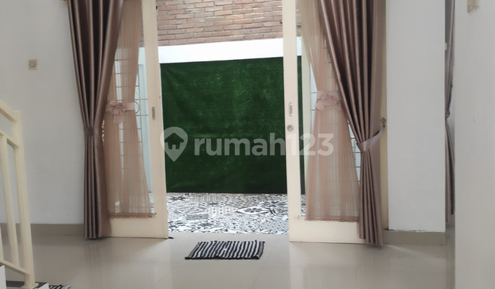 For Rent 2-Story House Strategic Location Near UII Campus Ngaglik Sleman 2