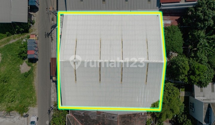 Strategic Warehouse Ready for Use for Sale in, Banyuraden, Gamping - Only 30 m from Godean Road KM 5