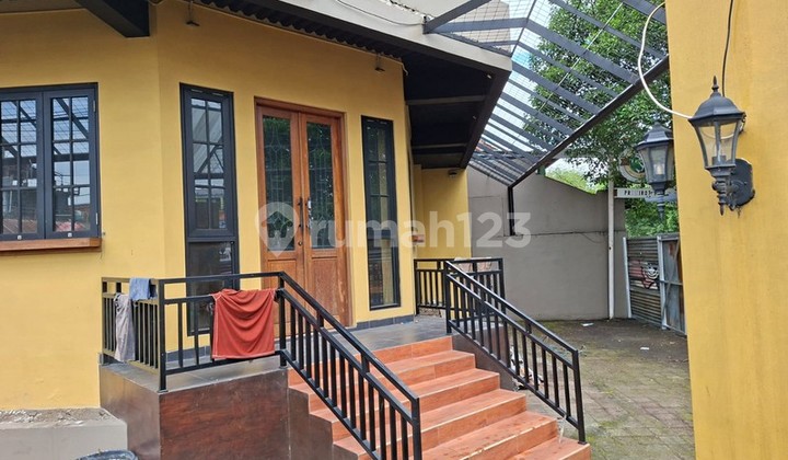 Strategic 3-Story Shop House for Rent on Parangtritis Road, Suitable for Cafe & Restaurant, Mantrijeron, Yogyakarta 2