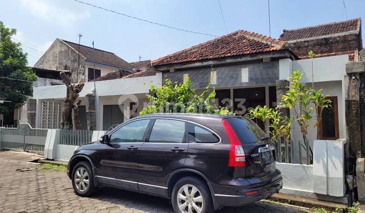 Disewakan Rumah Strategis di Dalam Perum Ideal untuk Hunian atau Kantor, Banguntapan, Bantul Disewakan Rumah Strategis di Dalam Perum Ideal untuk Hunian atau Kantor, Banguntapan, Bantul