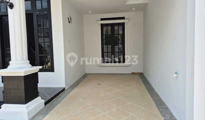 Rumah Mewah Lokasi Strategis Dekat Kemana Mana