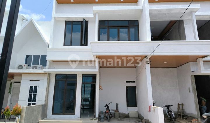 Rumah Dua Lantar Murah Dekat Dengan Pasar Untung Suropati 2