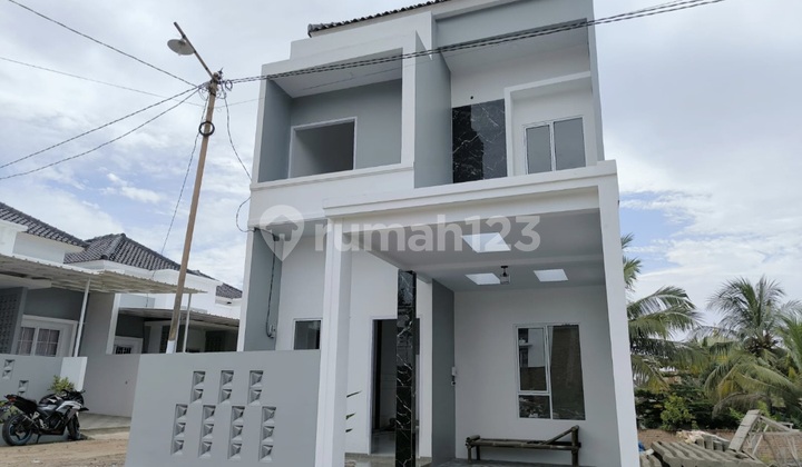 Rumah Mewah Murah Dua Lantai Lokasi Strategis 1