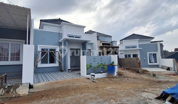 Rumah Mewah One Gate Sistem Lokasi Strategis 2