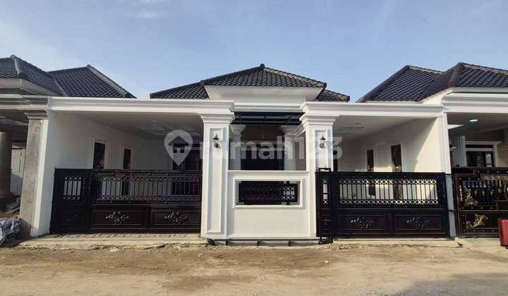 Rumah Mewah One Gate Sistem dan Doubl Carpot