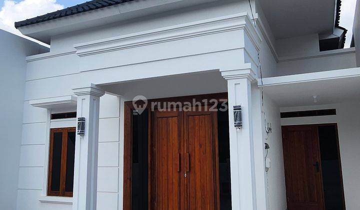 Rumah Mewah Pinggir Jalan Tanah Luas Lokasi Strategis 2