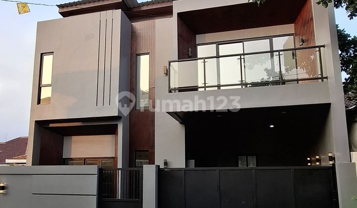 Rumah Mewah Premium Lokasi Sangat Strategis