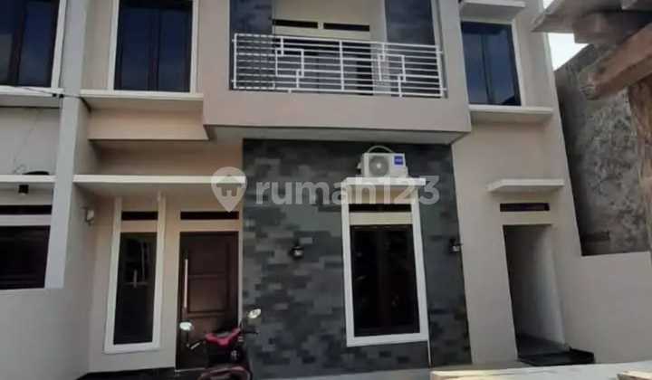 Luxurious Two-Story House in a Highly Strategic Location Luxurious Two-Story House in a Highly Strategic Location