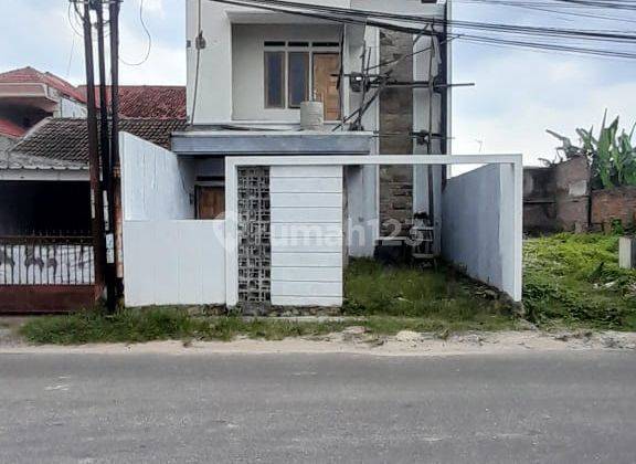 Rumah Dua Lantai Pinggir Jalan Utama Way Halim 2