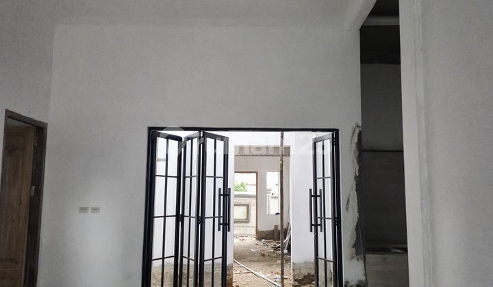 Rumah Mewah Dua Lantai Lokasi Sangat Strategis Rumah Mewah Dua Lantai Lokasi Sangat Strategis