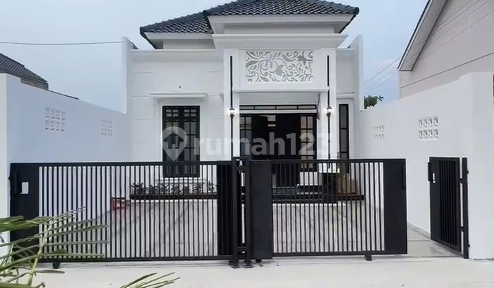 Rumah Mewah Tanah Luas Lokasi Strategis