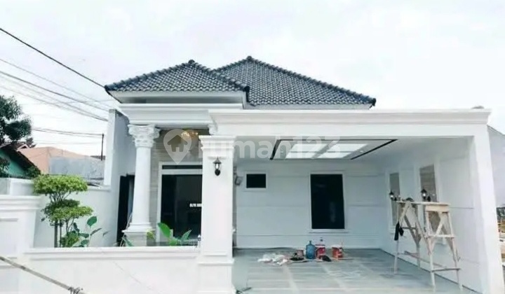 Rumah Mewah Elegan Desain Limas Lokasi Sangat Strategis