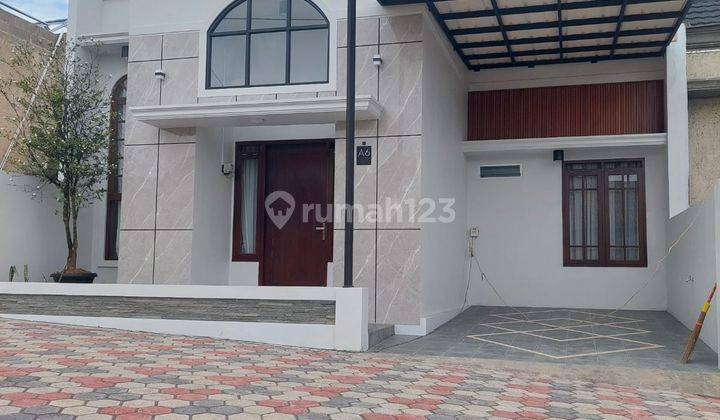 Rumah Mewah Siap Huni Fasilitas Lengkap Dan Strategis 1