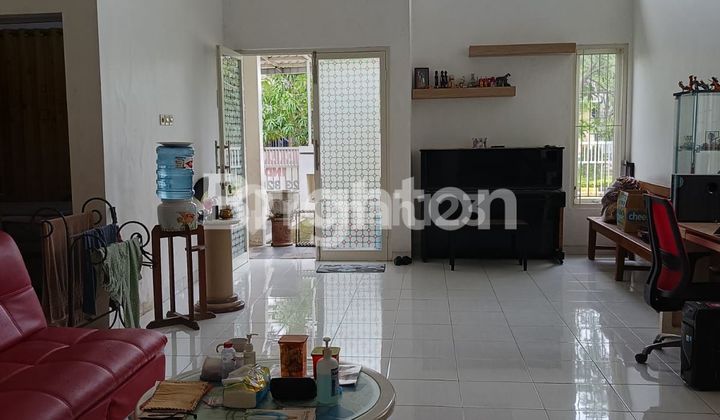 RUMAH WIGUNA HOOK SURABAYA TIMUR RUMAH WIGUNA HOOK SURABAYA TIMUR