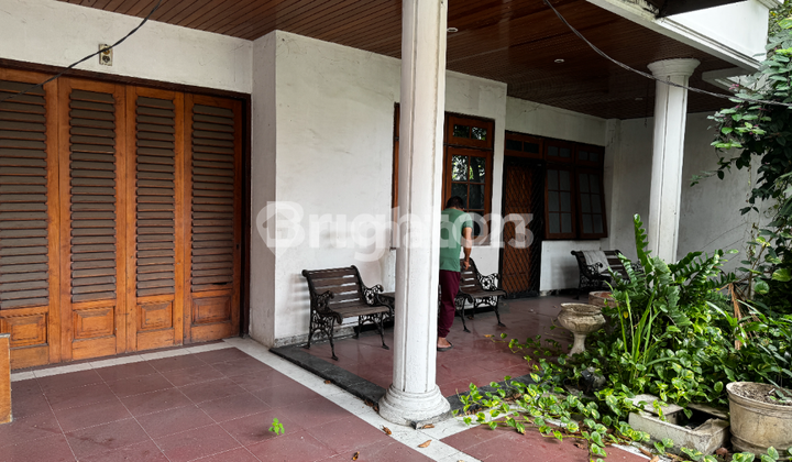 RUMAH KLAMPIS AJI TENGAH