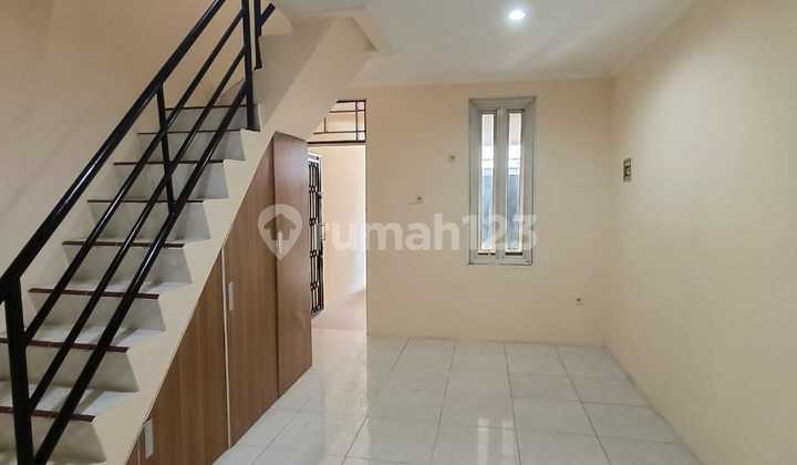 Disewakan Rumah Tinggal Siap Huni Di Taman Palem Lestari Jakbar