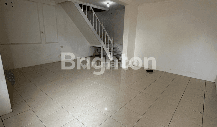 RUMAH 2 LANTAI DI SEPINGGAN BARU 2