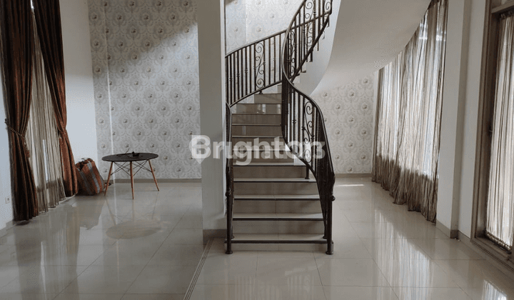 RUMAH BALIKPAPAN BARU 2 LANTAI SIAP HUNI