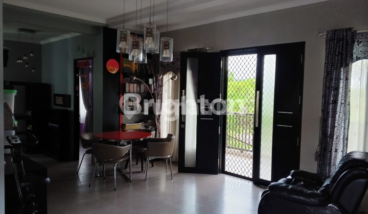 RUMAH BAGUS 2 LANTAI SIAP HUNI DI PERUMAHAN ELITE BALIKPAPAN 2