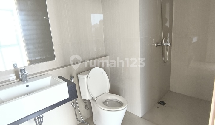 Sewa / Jual Apartment 3br Unfurnished Direct Owner 2
