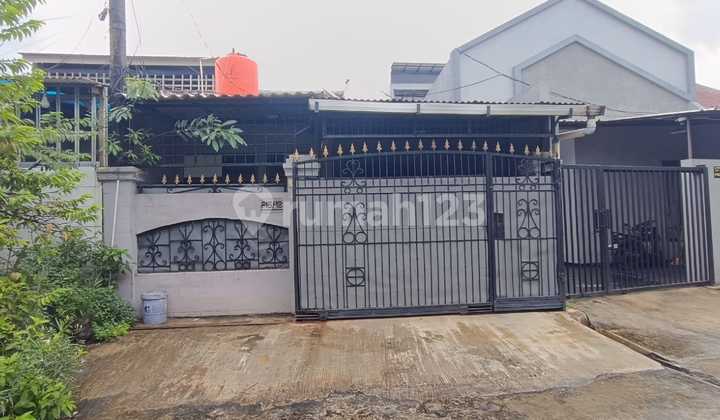 Disewakan Rumah di Duta Garden Jakarta Barat