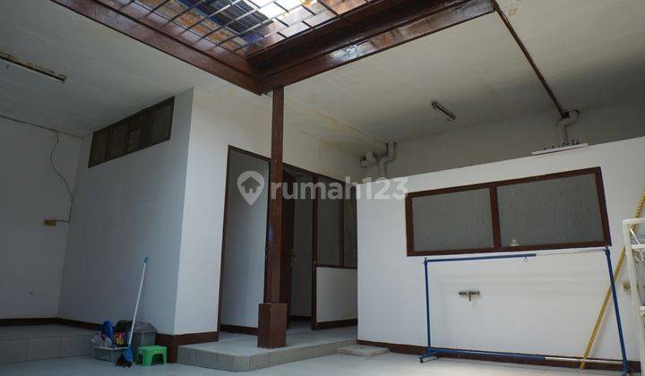 Rumah Dijual Posisi Hook Dekat Pakuwon Mall Surabaya Barat