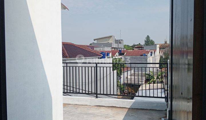 Rumah 2 Lantai + Rooftop, Bata Merah SHM Bebas Banjir Akses Mobil 2